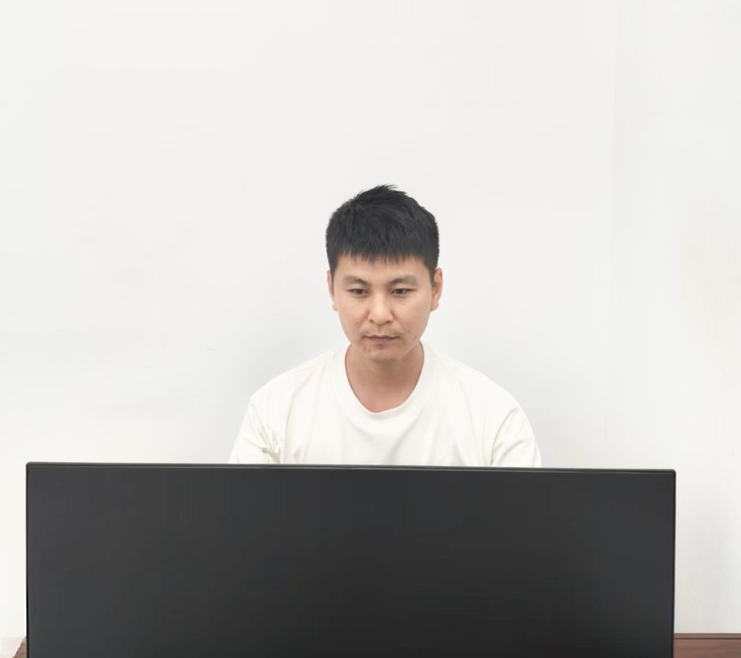 1782381231.jpg 李栋.jpg